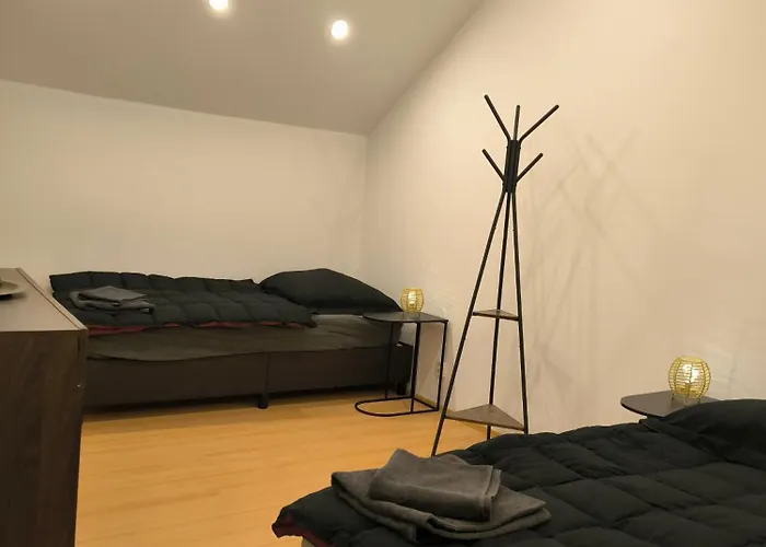 Gemuetliche Mit Zwei Schlafzimmern Apartment