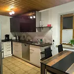 Geraeumige Mit Zwei Schlafzimmern Und Balkon