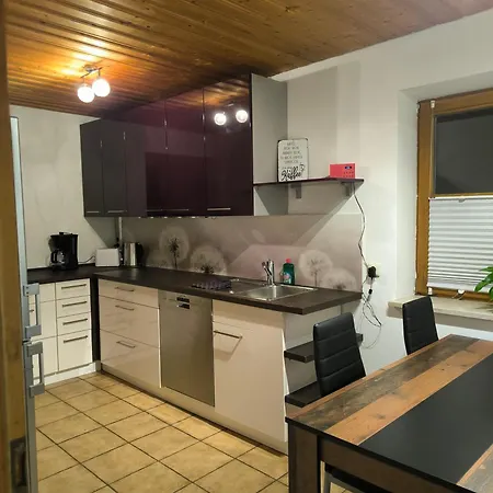 Geraeumige Mit Zwei Schlafzimmern Und Balkon Apartmán Eching (Landshut)