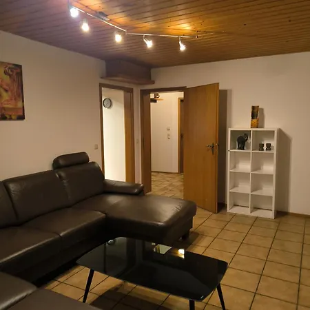 Geraeumige Mit Zwei Schlafzimmern Und Balkon * Eching (Landshut)