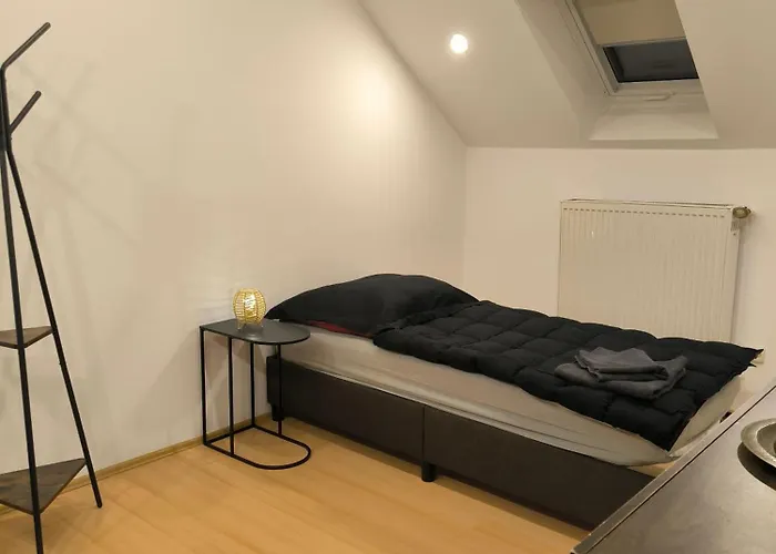 Apartmán Geraeumige Wohnung Mit Zwei Schlafzimmern Und Balkon *