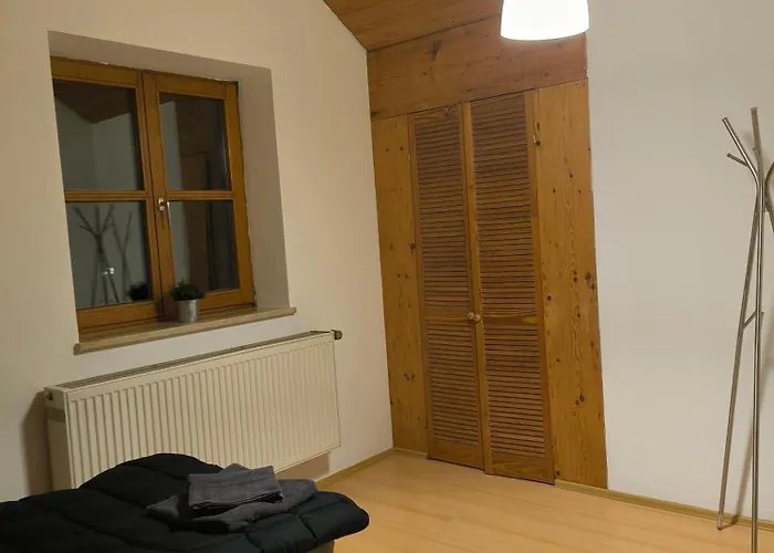 Apartmán Geraeumige Wohnung Mit Zwei Schlafzimmern Und Balkon *